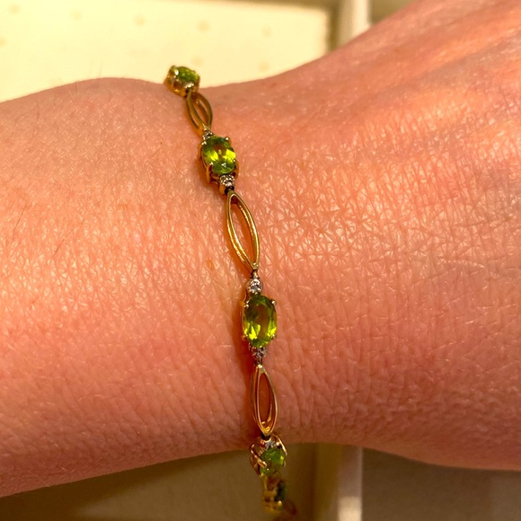 10k Gold Peridot and Diamond Tennis Bracelet - Picture 3 of 11